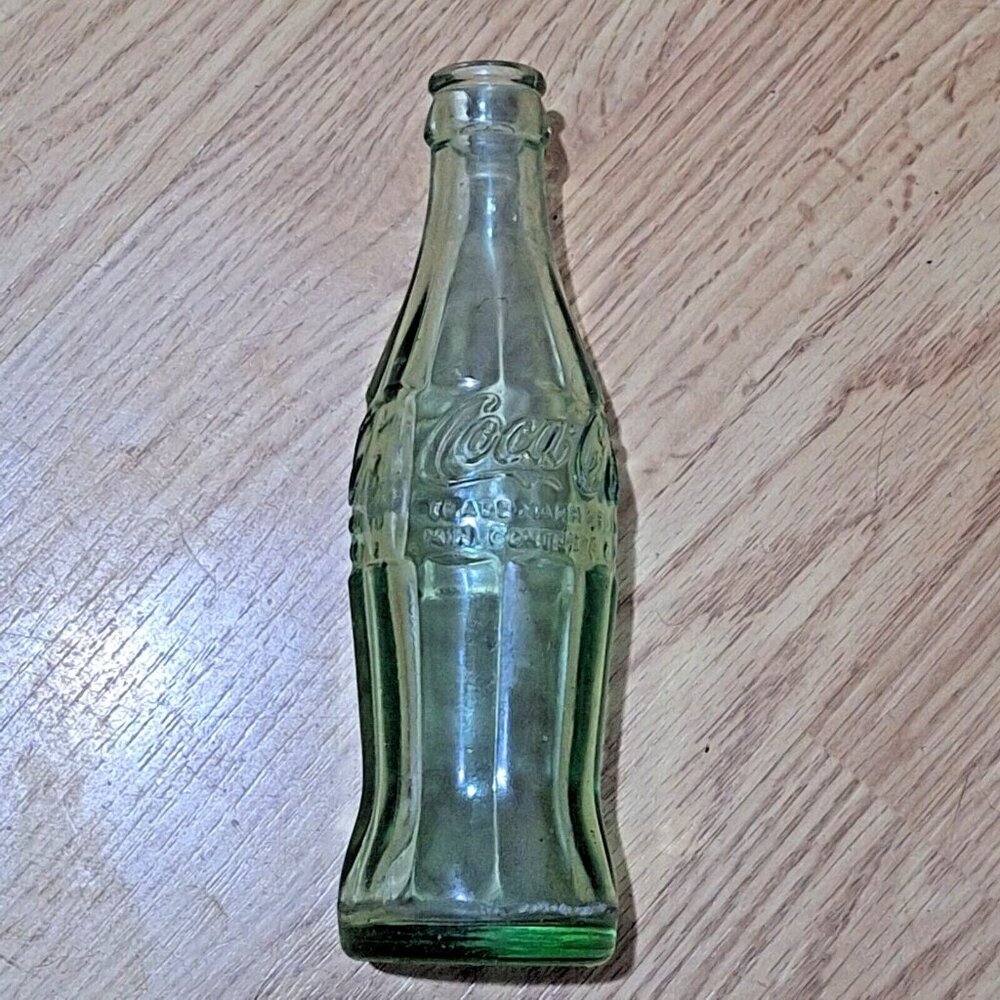 Vintage Coca Cola Bottle 6 oz Green Glass 8" Tall Greenwood Mississippi Soda Pop